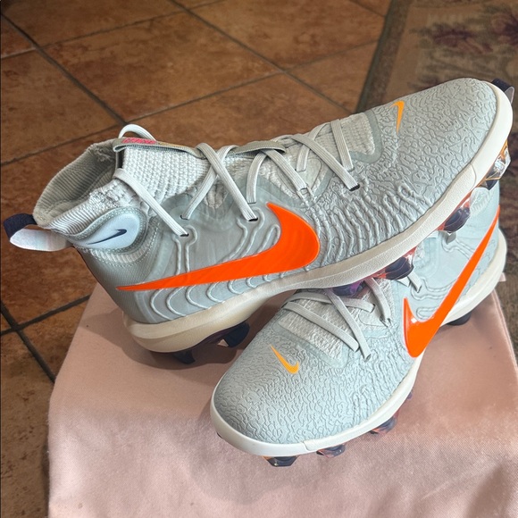 Nike Alpha Huarache NXT MCS 2024 Mid Baseball Cleats main image 13